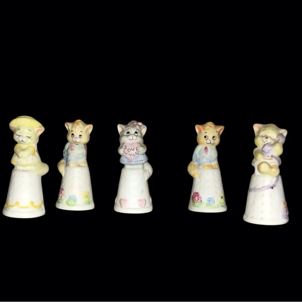 Vintage Decorative 1986 Feline Feelin’s Collectible Thimbles